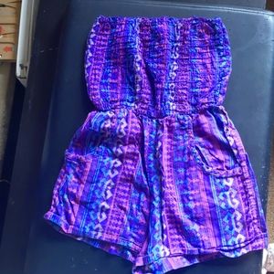 Shorts with gathered top attached.